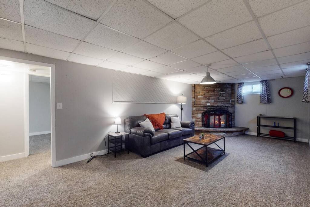 Large Remodeled Home With 5 Bedrooms 4 King Bed Centennial Eksteriør bilde