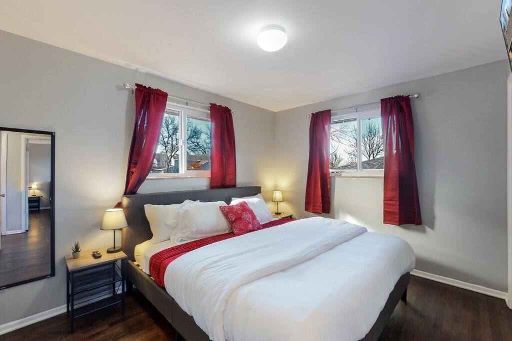 Large Remodeled Home With 5 Bedrooms 4 King Bed Centennial Eksteriør bilde