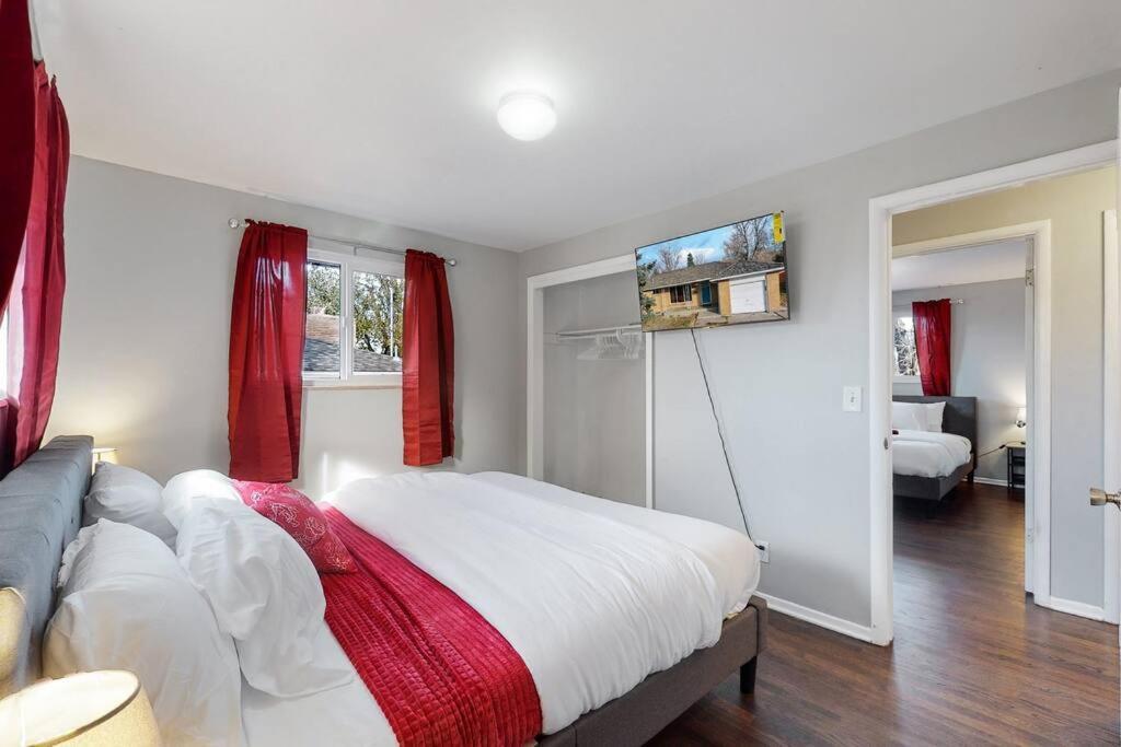 Large Remodeled Home With 5 Bedrooms 4 King Bed Centennial Eksteriør bilde